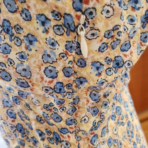 New Small En Creme Yellow Floral Collared Mini Dress - Picture 12 of 12